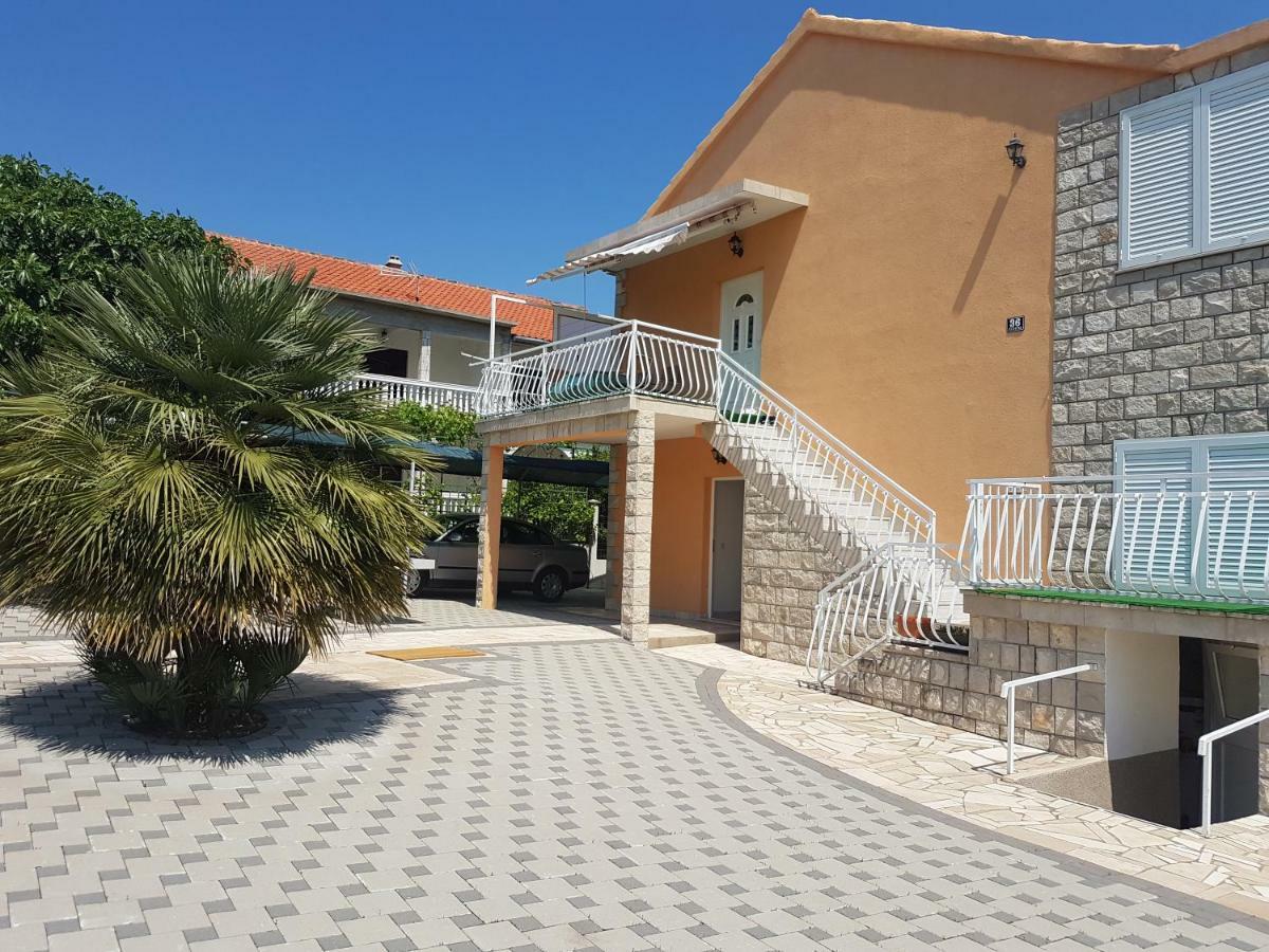 Apartments Alma Orebic Exterior photo
